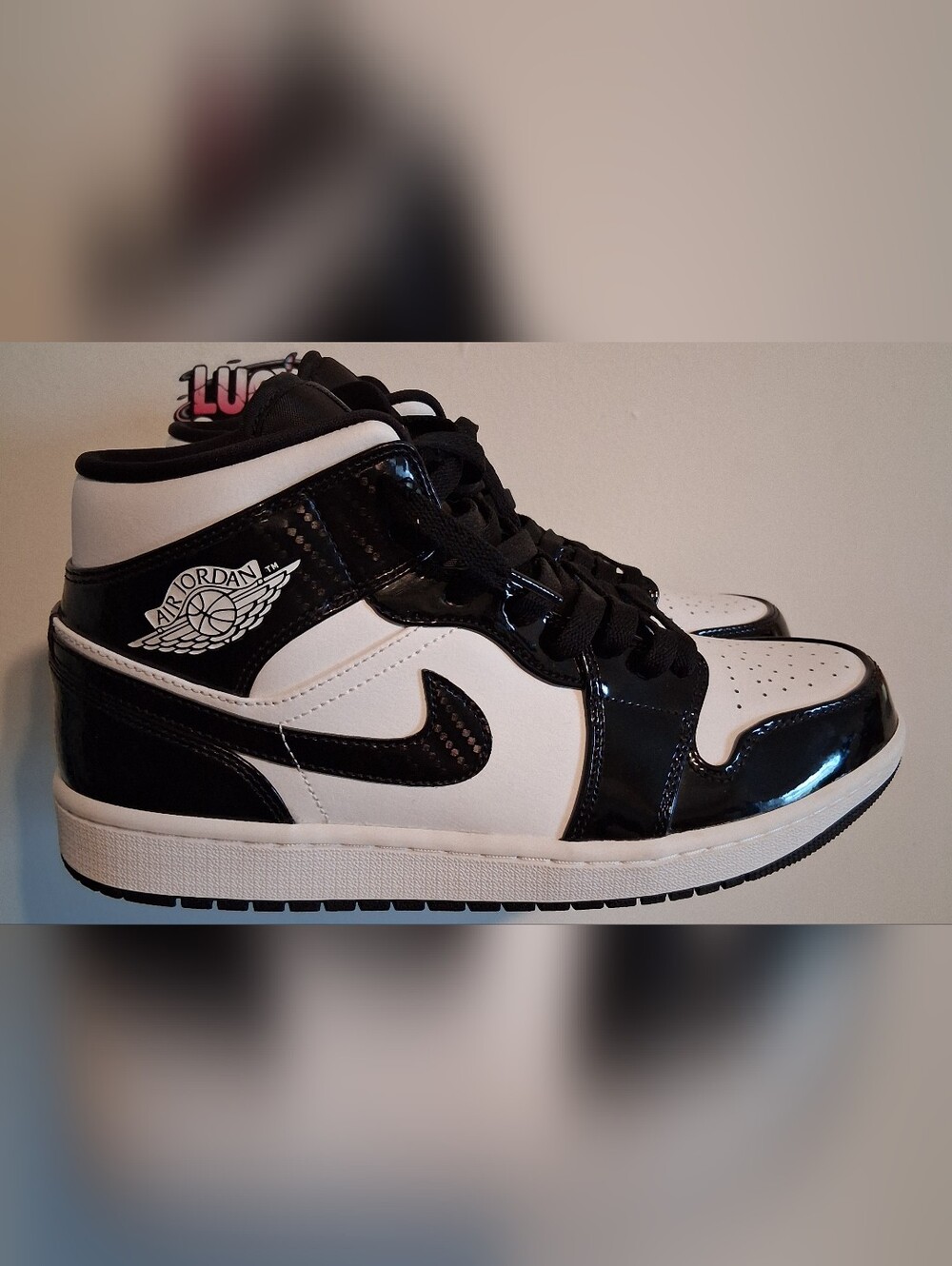 Jordan 1 Retro Mid